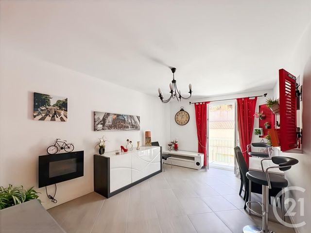 Afficher la photo en grand Appartement F3 à vendre - 3 pièces - 55.0 m2 - ST FLORENT - 202 - CORSE - Century 21 Dary Immobilier