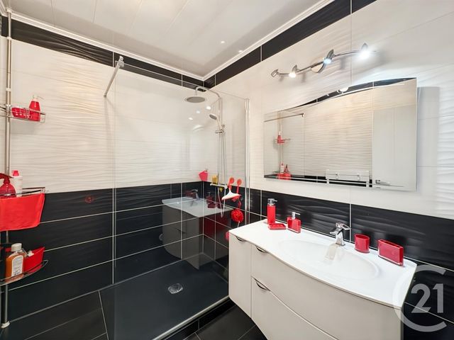Afficher la photo en grand Appartement F3 à vendre - 3 pièces - 55.0 m2 - ST FLORENT - 202 - CORSE - Century 21 Dary Immobilier