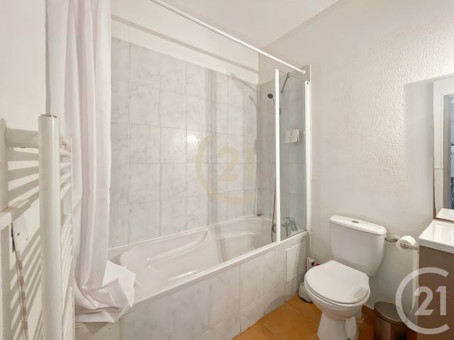 Appartement T3 à louer - 3 pièces - 40.38 m2 - ST FLORENT - 202 - CORSE - Century 21 Dary Immobilier