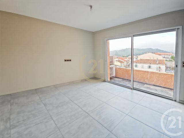 Appartement F3 à vendre - 3 pièces - 74.3 m2 - ST FLORENT - 202 - CORSE - Century 21 Dary Immobilier