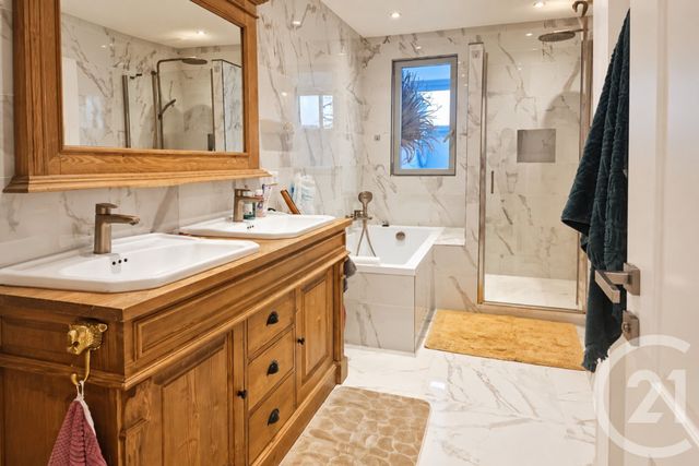 Appartement à vendre - 4 pièces - 123.04 m2 - SAN MARTINO DI LOTA - 202 - CORSE - Century 21 Dary Immobilier