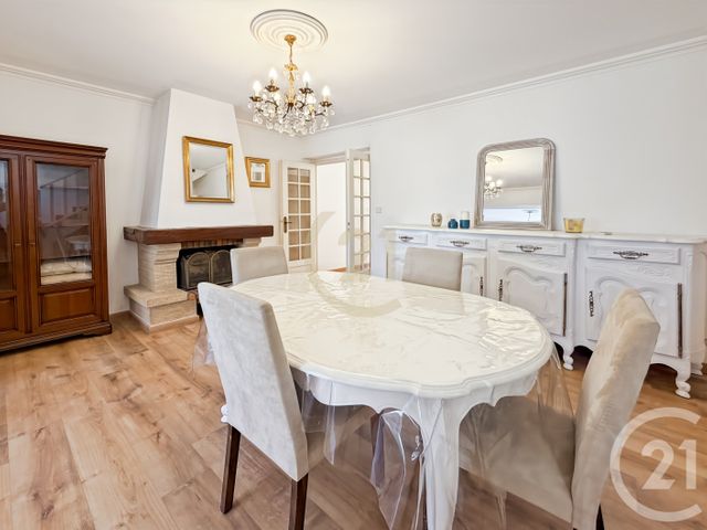 Appartement T3 à louer - 3 pièces - 91.35 m2 - ST FLORENT - 202 - CORSE - Century 21 Dary Immobilier