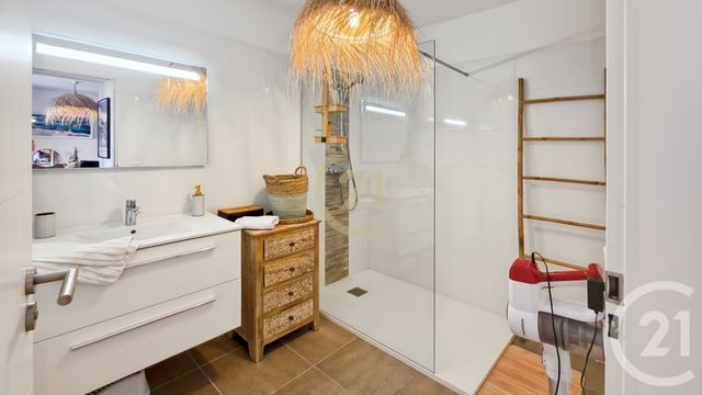 Appartement T2 à louer - 2 pièces - 42.13 m2 - ST FLORENT - 202 - CORSE - Century 21 Dary Immobilier