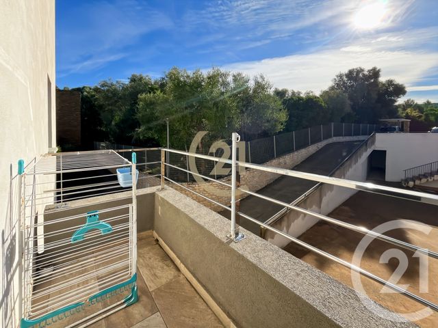 Appartement T2 à louer - 2 pièces - 52.64 m2 - ST FLORENT - 202 - CORSE - Century 21 Dary Immobilier