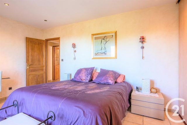 Afficher la photo en grand maison à vendre - 5 pièces - 230.0 m2 - ST FLORENT - 202 - CORSE - Century 21 Dary Immobilier
