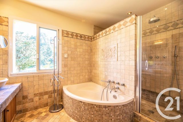 Afficher la photo en grand maison à vendre - 5 pièces - 230.0 m2 - ST FLORENT - 202 - CORSE - Century 21 Dary Immobilier